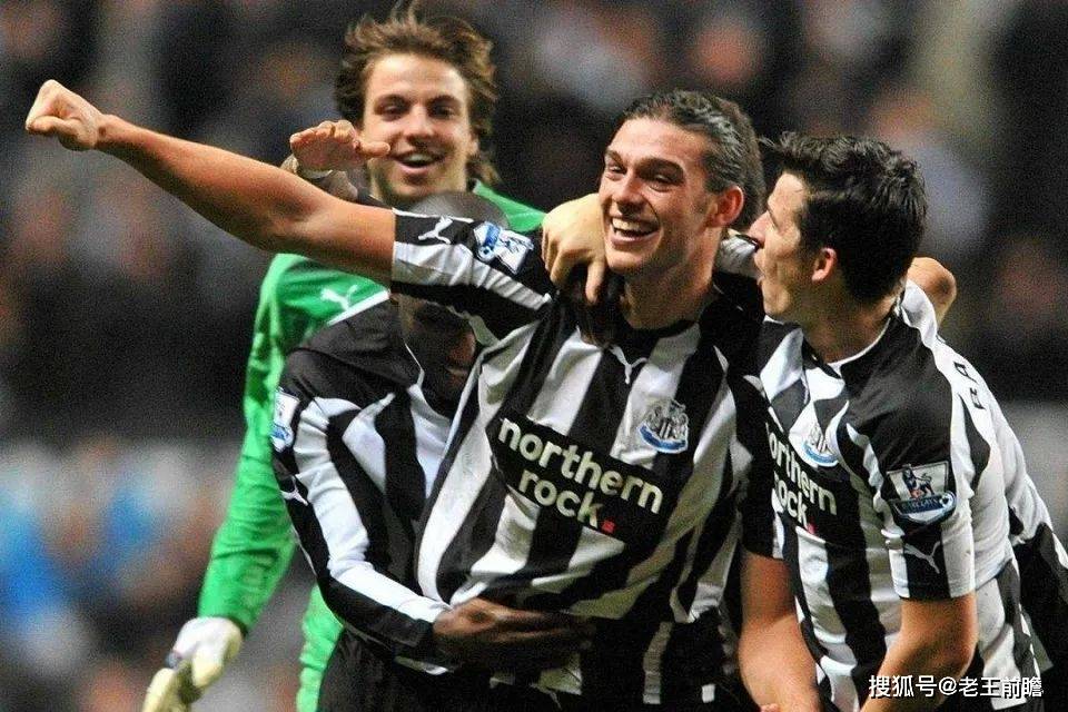  曼联防线失误连连，纽卡斯尔三球完胜红魔  